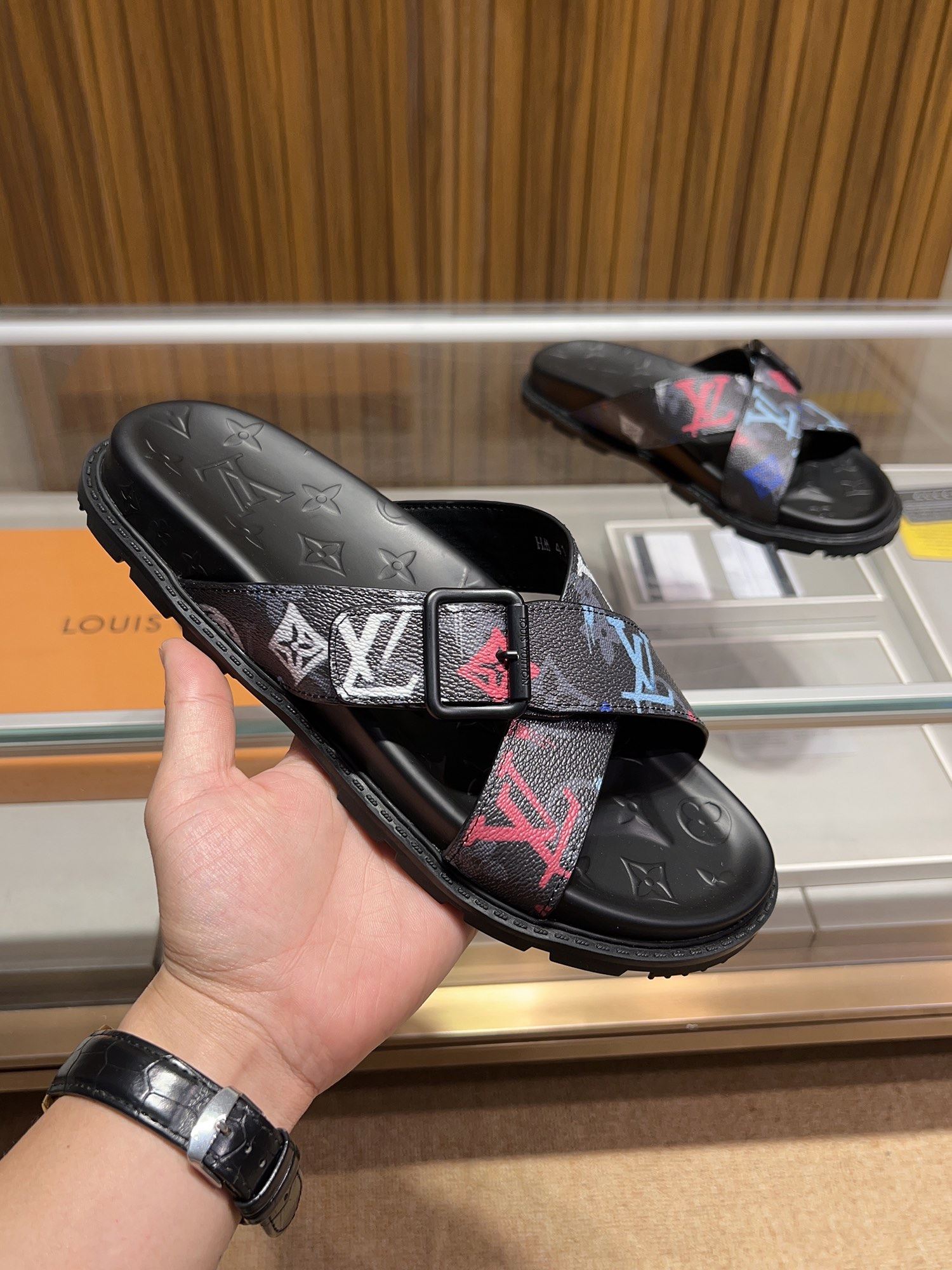 Louis Vuitton Slippers